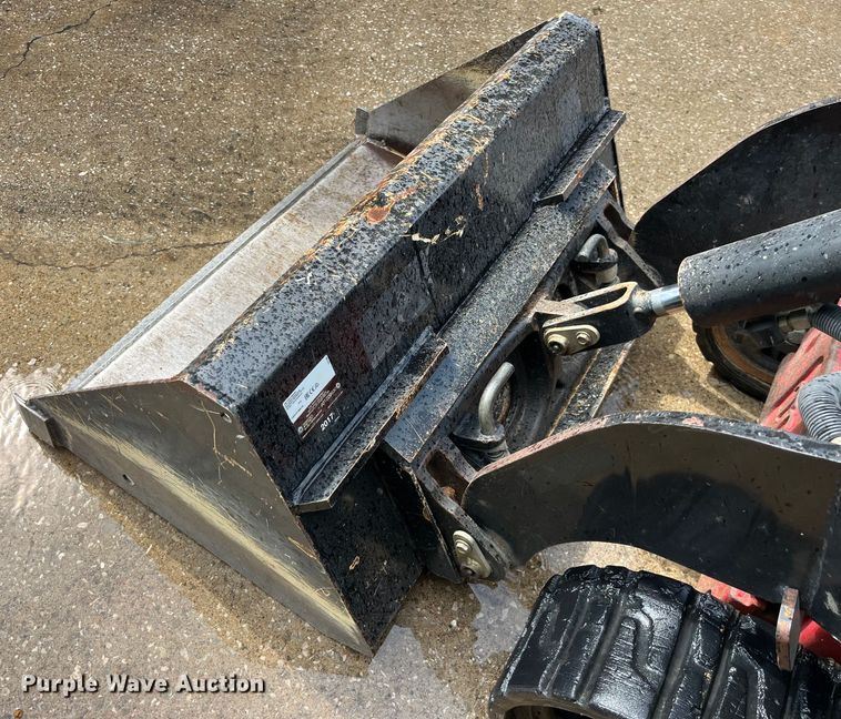 image for item LD9457 2017 Toro TX427 compact utility loader