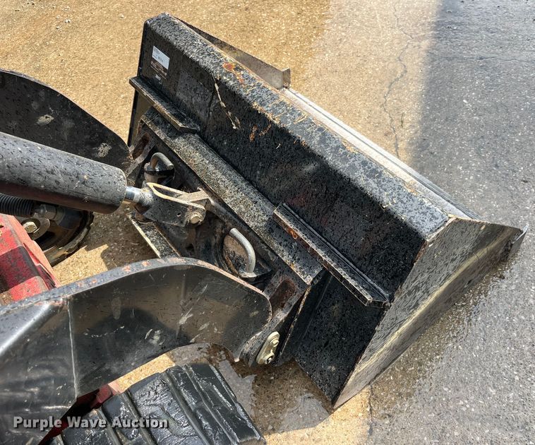 image for item LD9457 2017 Toro TX427 compact utility loader