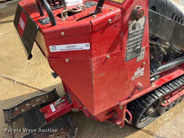 image for item LD9457 2017 Toro TX427 compact utility loader