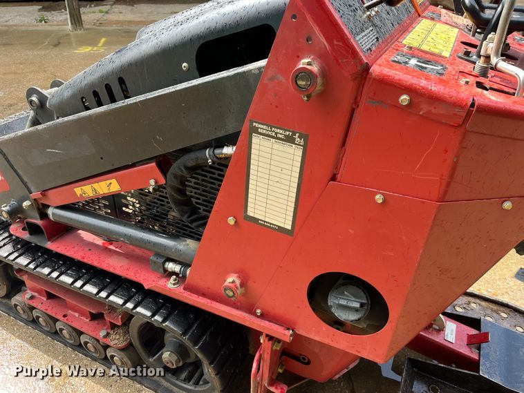 image for item LD9457 2017 Toro TX427 compact utility loader