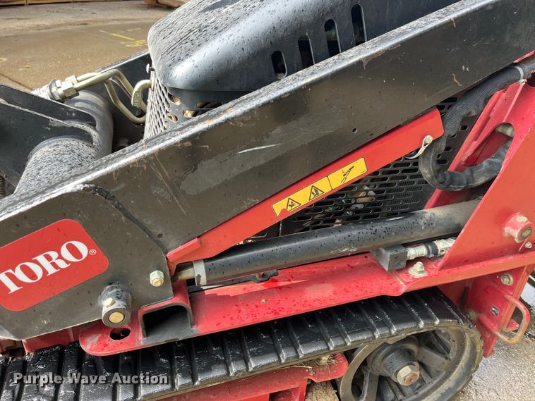 image for item LD9457 2017 Toro TX427 compact utility loader