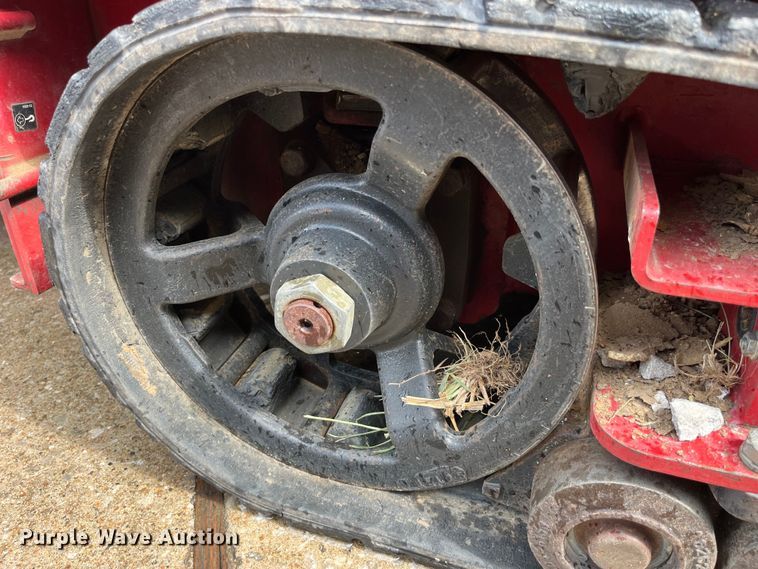 image for item LD9457 2017 Toro TX427 compact utility loader