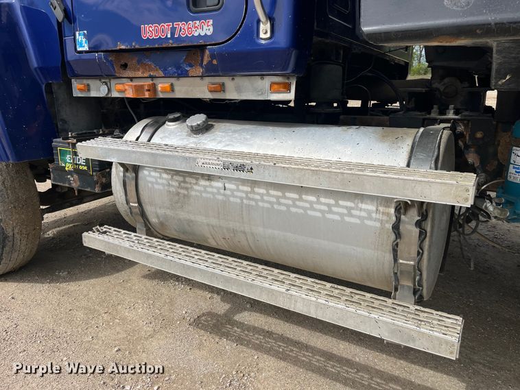 image for item LD9459 2006 Mack CHN613 dump truck