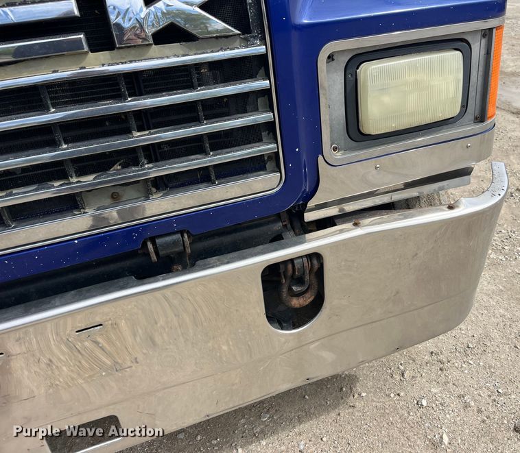 image for item LD9459 2006 Mack CHN613 dump truck