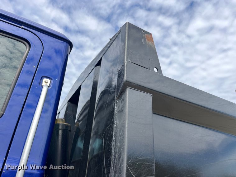 image for item LD9459 2006 Mack CHN613 dump truck