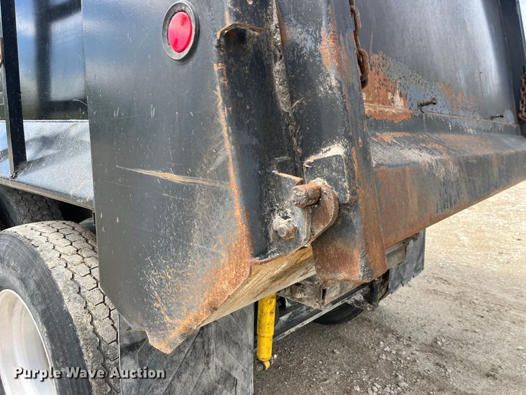 image for item LD9459 2006 Mack CHN613 dump truck