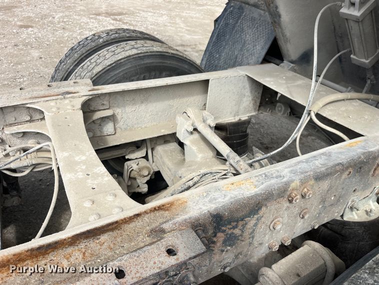 image for item LD9459 2006 Mack CHN613 dump truck