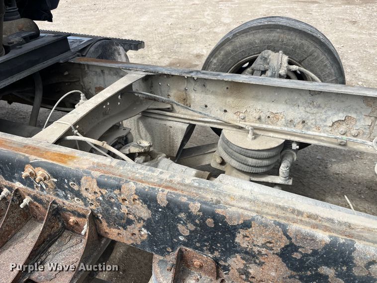 image for item LD9459 2006 Mack CHN613 dump truck