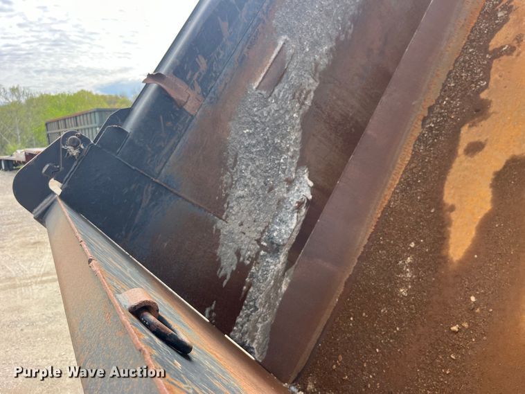 image for item LD9459 2006 Mack CHN613 dump truck