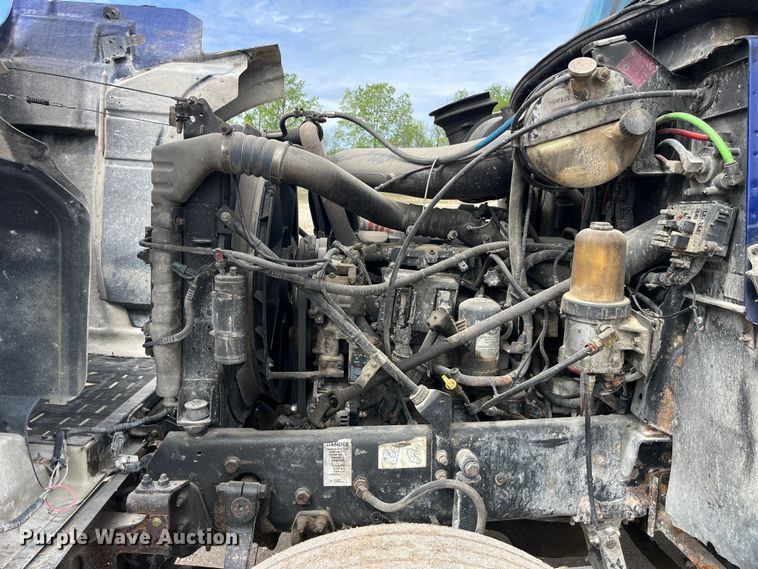 image for item LD9459 2006 Mack CHN613 dump truck