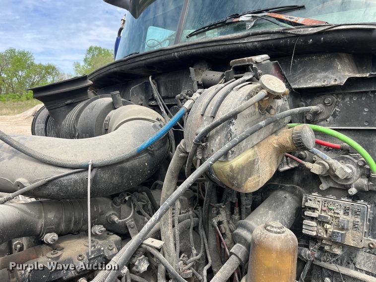 image for item LD9459 2006 Mack CHN613 dump truck