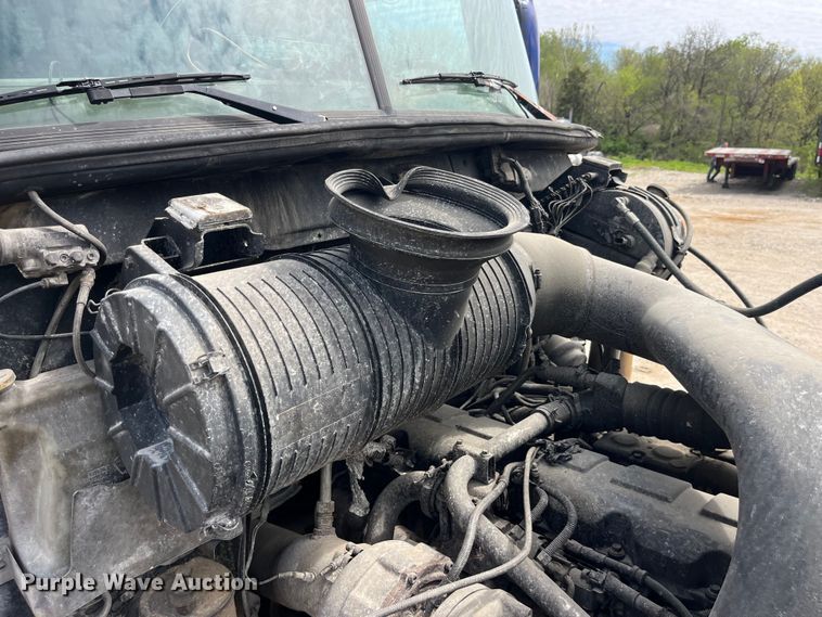 image for item LD9459 2006 Mack CHN613 dump truck