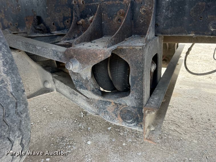 image for item LD9459 2006 Mack CHN613 dump truck