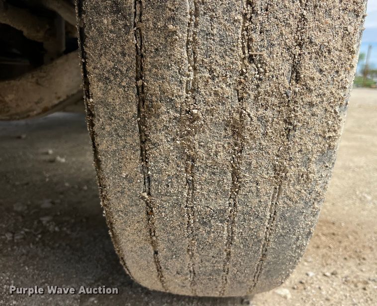 image for item LD9459 2006 Mack CHN613 dump truck