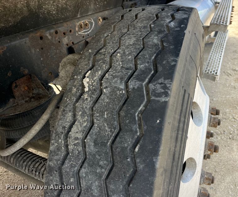 image for item LD9459 2006 Mack CHN613 dump truck