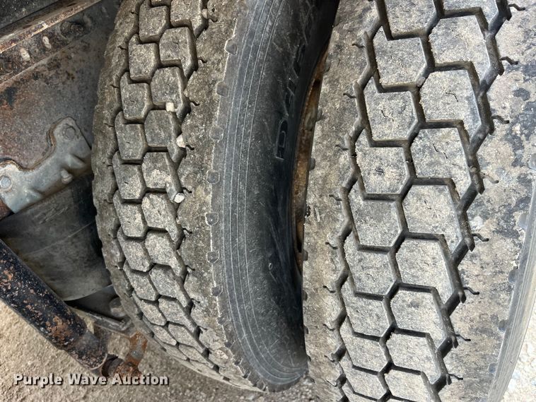 image for item LD9459 2006 Mack CHN613 dump truck