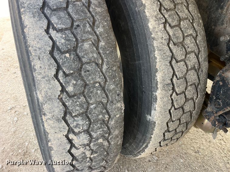 image for item LD9459 2006 Mack CHN613 dump truck