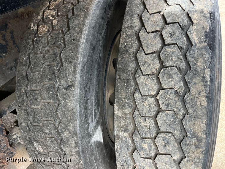 image for item LD9459 2006 Mack CHN613 dump truck