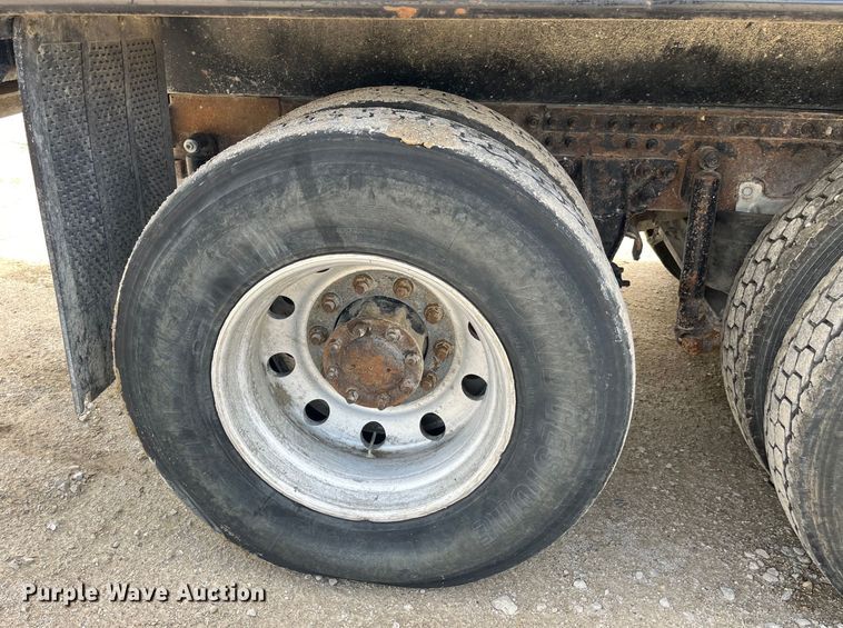 image for item LD9459 2006 Mack CHN613 dump truck