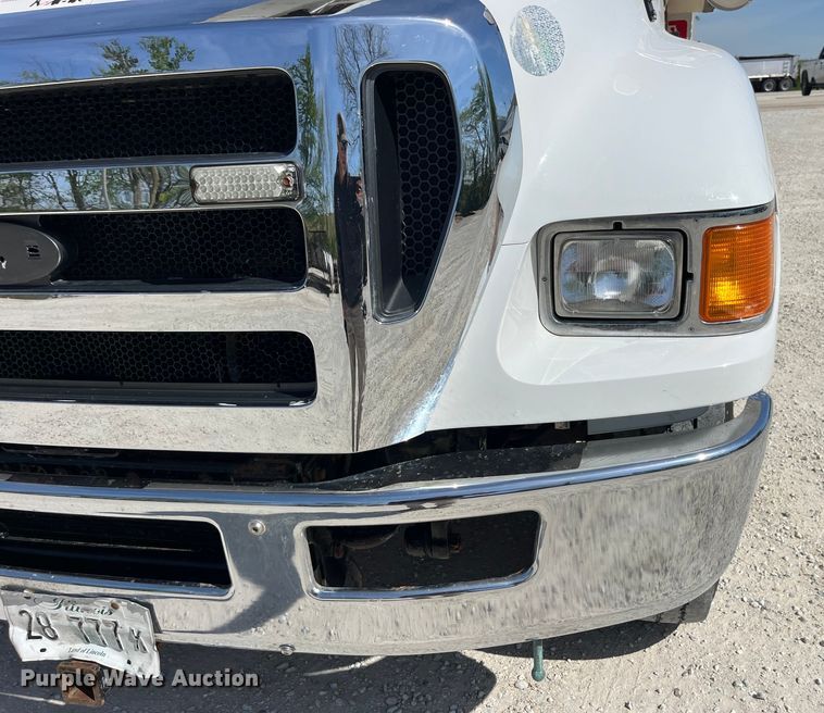 image for item LD9461 2012 Ford F750 Super Duty XL bucket truck