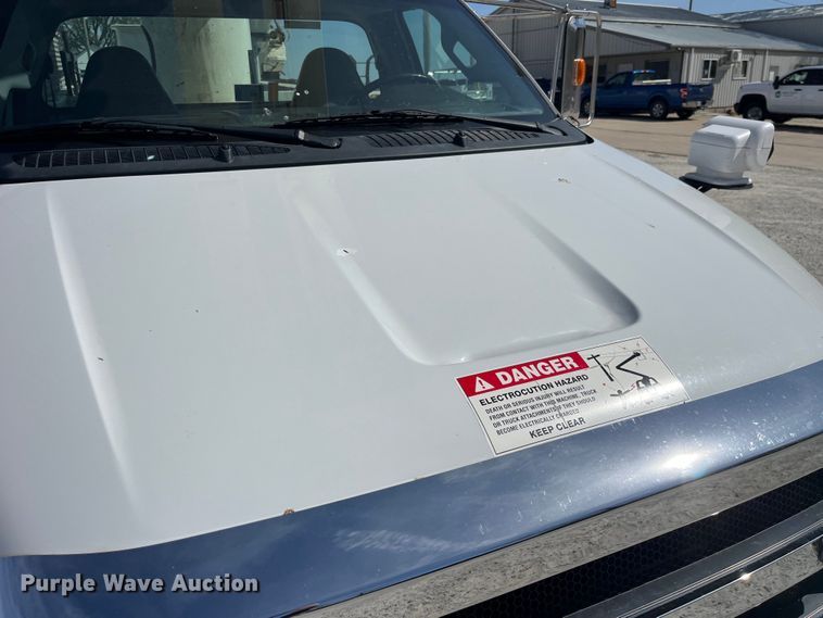 image for item LD9461 2012 Ford F750 Super Duty XL bucket truck