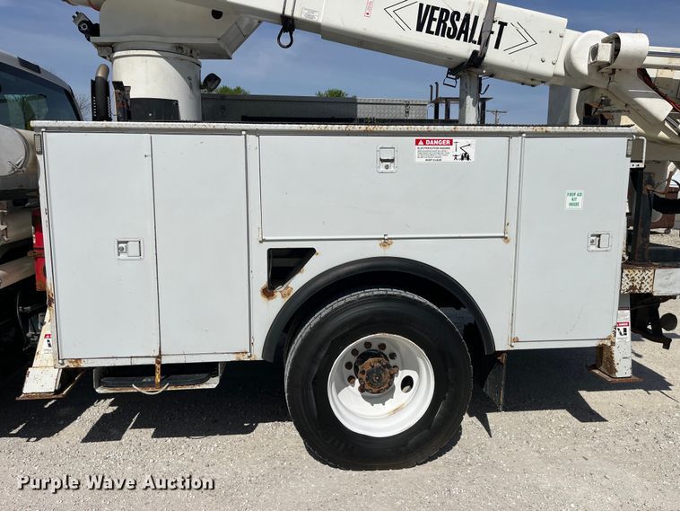 image for item LD9461 2012 Ford F750 Super Duty XL bucket truck