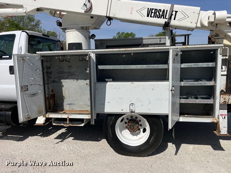 image for item LD9461 2012 Ford F750 Super Duty XL bucket truck