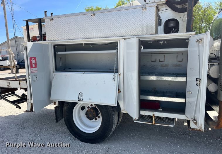 image for item LD9461 2012 Ford F750 Super Duty XL bucket truck