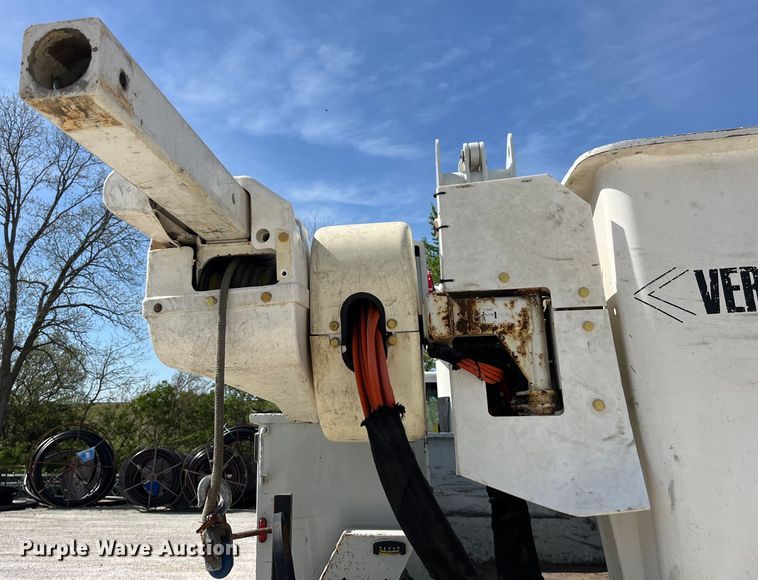 image for item LD9461 2012 Ford F750 Super Duty XL bucket truck