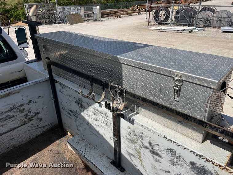 image for item LD9461 2012 Ford F750 Super Duty XL bucket truck