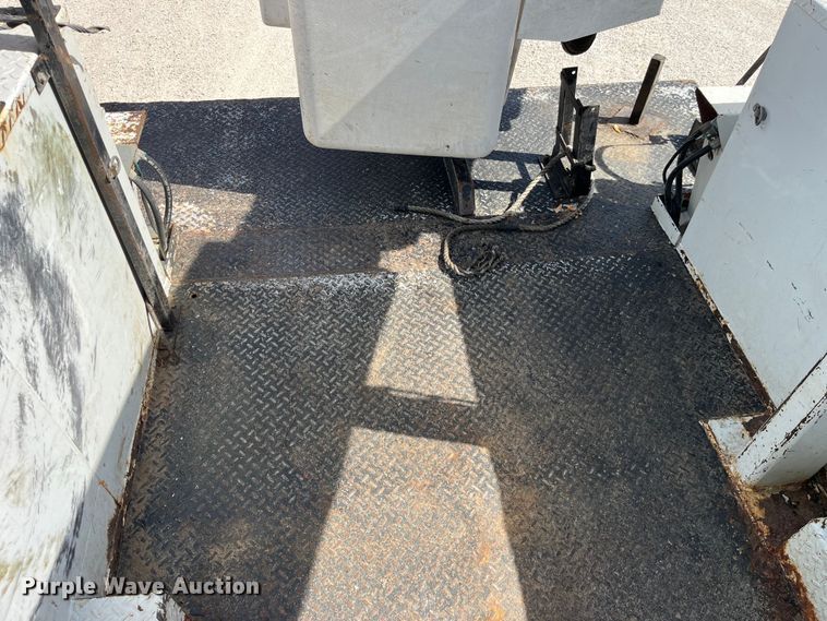 image for item LD9461 2012 Ford F750 Super Duty XL bucket truck