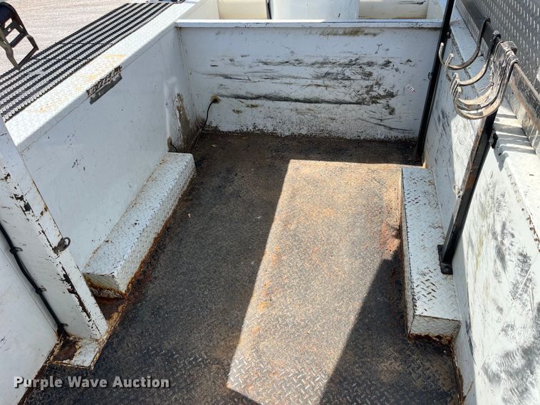 image for item LD9461 2012 Ford F750 Super Duty XL bucket truck