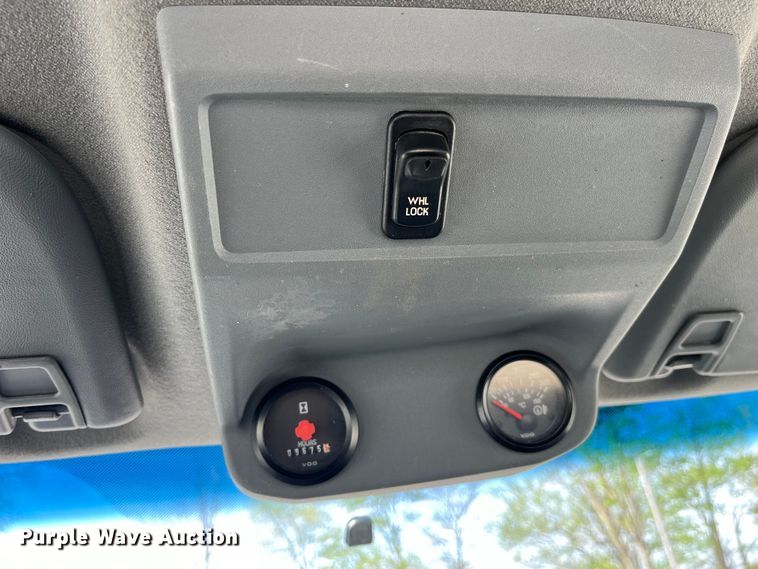 image for item LD9461 2012 Ford F750 Super Duty XL bucket truck