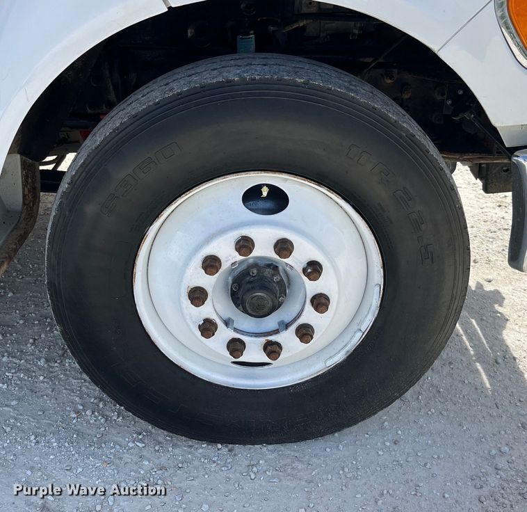 image for item LD9461 2012 Ford F750 Super Duty XL bucket truck