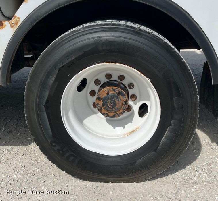 image for item LD9461 2012 Ford F750 Super Duty XL bucket truck