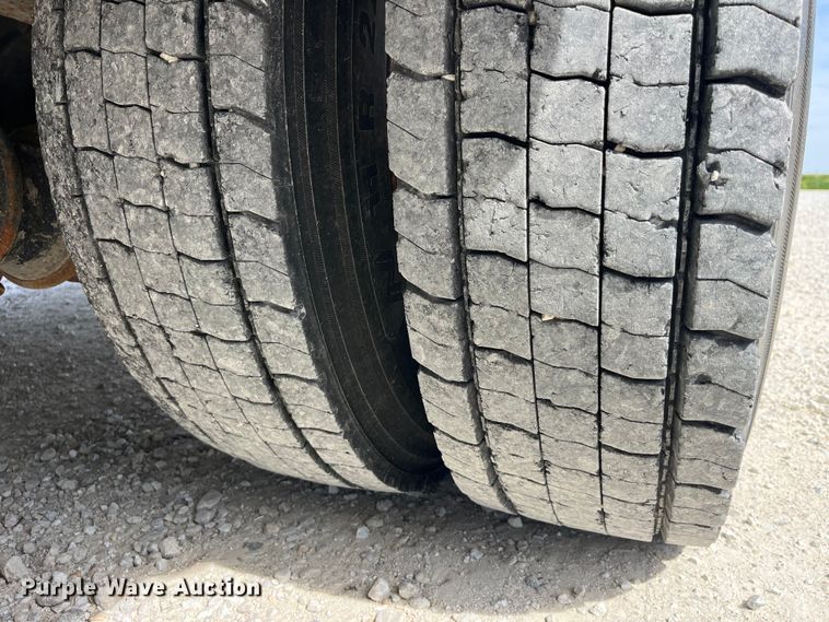 image for item LD9461 2012 Ford F750 Super Duty XL bucket truck