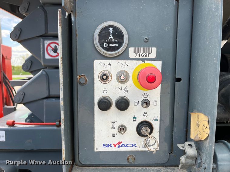 image for item LD9483 2012 SkyJack SJ 6832RT scissor lift