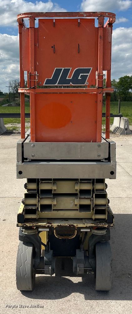 image for item LD9484 2008 JLG 2030ES scissor lift