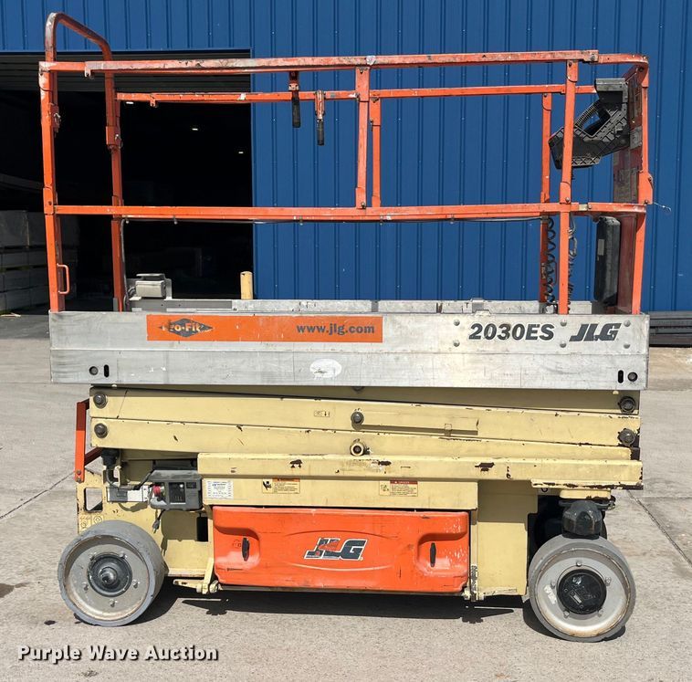 image for item LD9484 2008 JLG 2030ES scissor lift