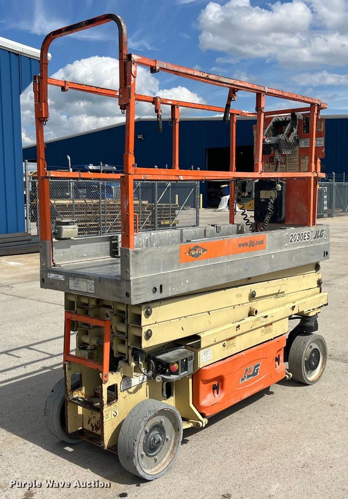 image for item LD9484 2008 JLG 2030ES scissor lift