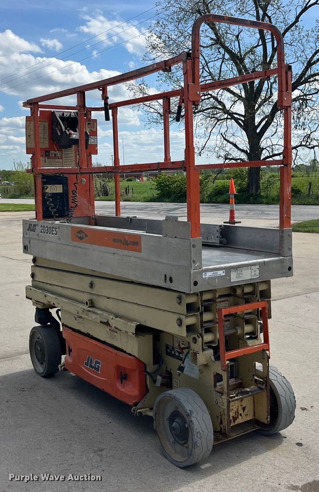 image for item LD9484 2008 JLG 2030ES scissor lift