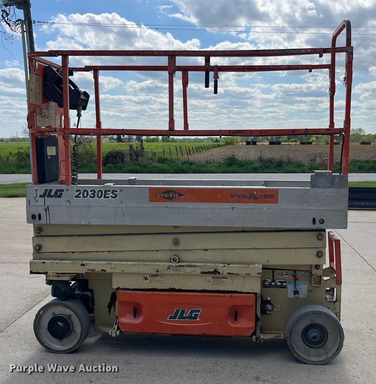 image for item LD9484 2008 JLG 2030ES scissor lift
