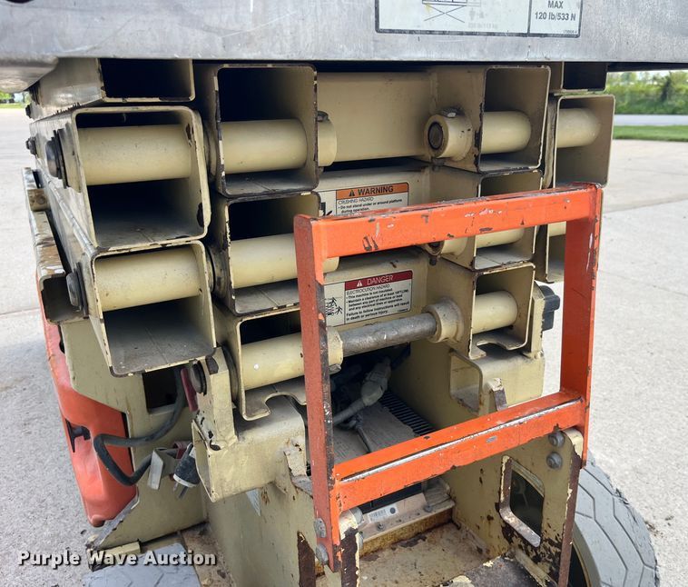 image for item LD9484 2008 JLG 2030ES scissor lift