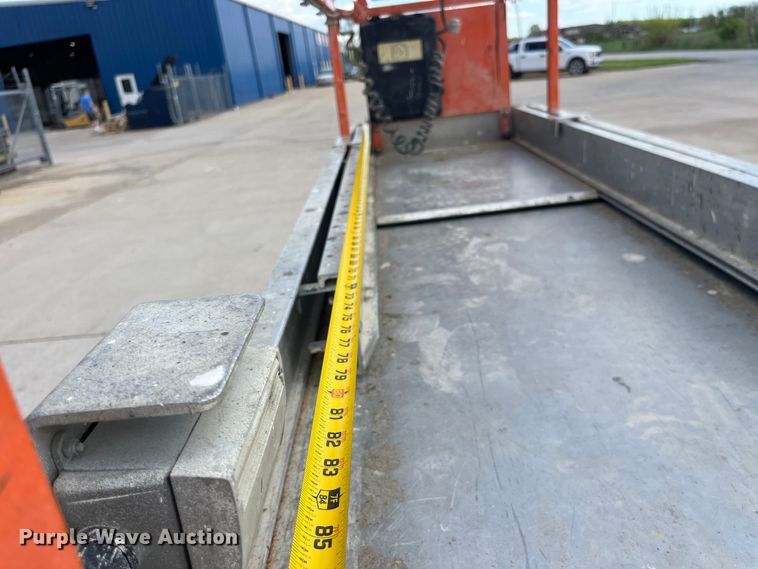 image for item LD9484 2008 JLG 2030ES scissor lift