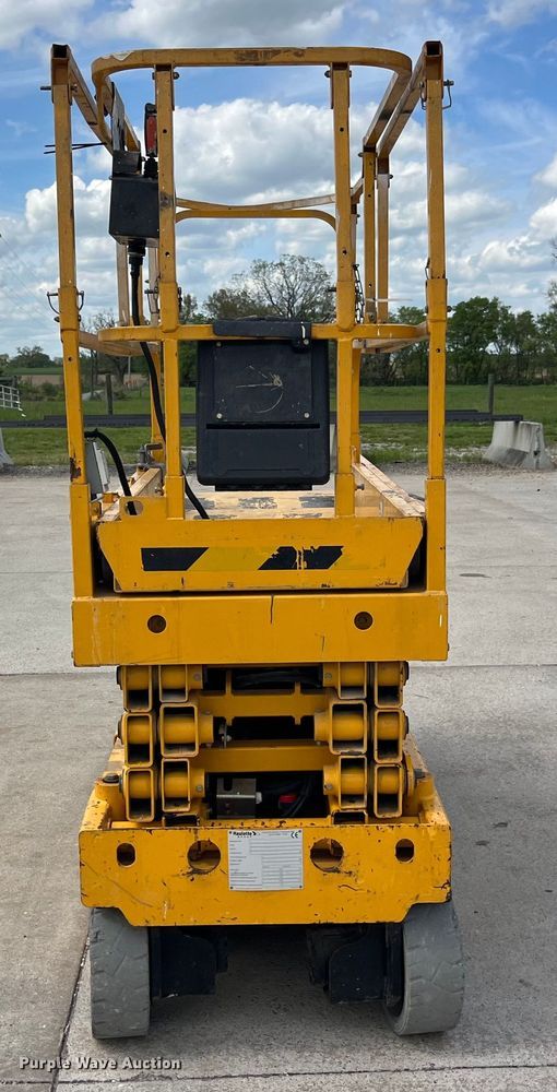 image for item LD9485 2012 Haulotte Compact 2632E scissor lift