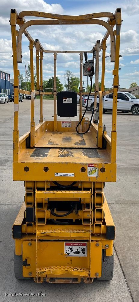 image for item LD9485 2012 Haulotte Compact 2632E scissor lift