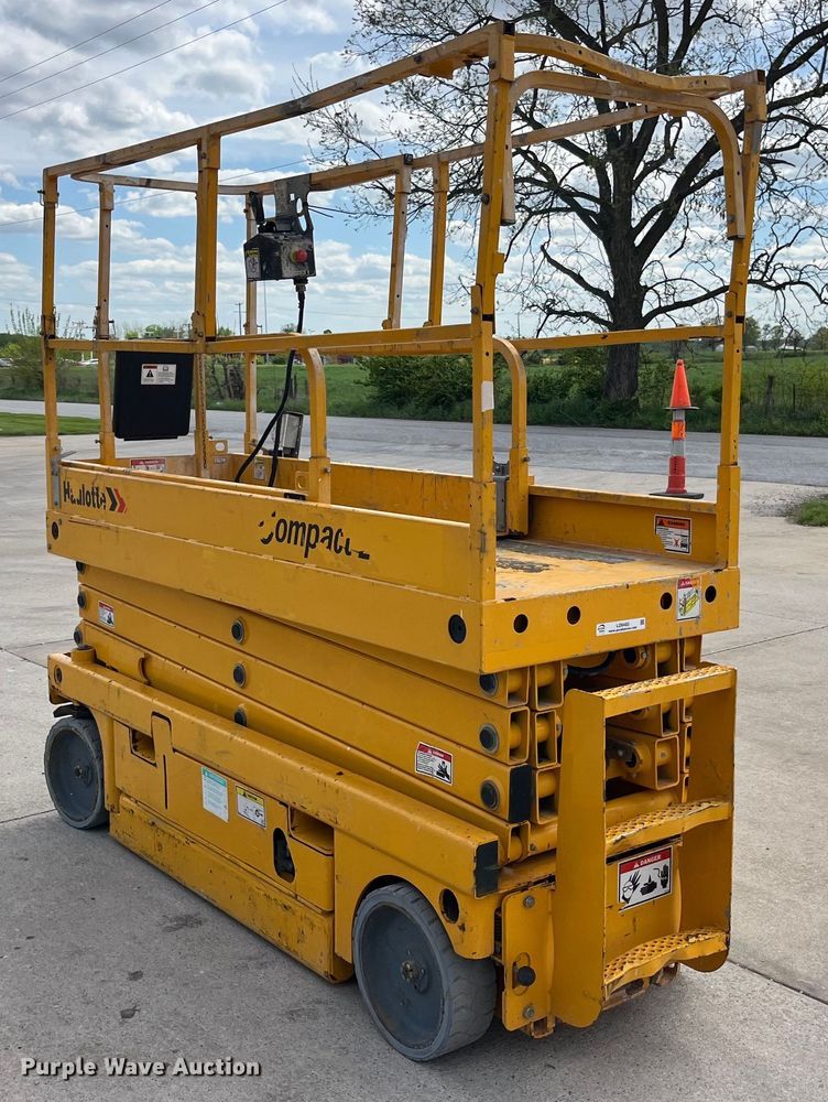 image for item LD9485 2012 Haulotte Compact 2632E scissor lift