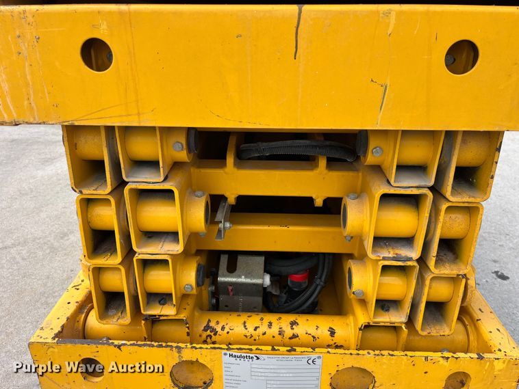 image for item LD9485 2012 Haulotte Compact 2632E scissor lift