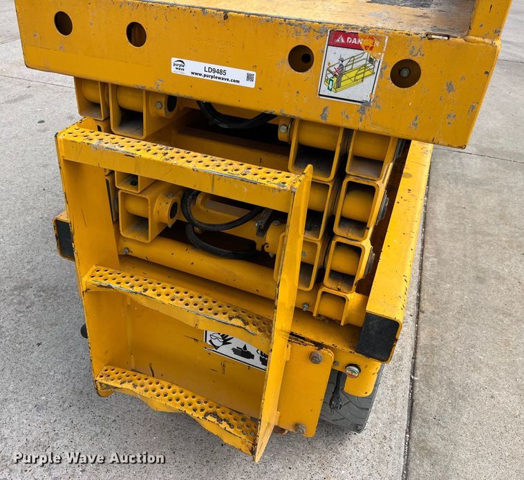 image for item LD9485 2012 Haulotte Compact 2632E scissor lift