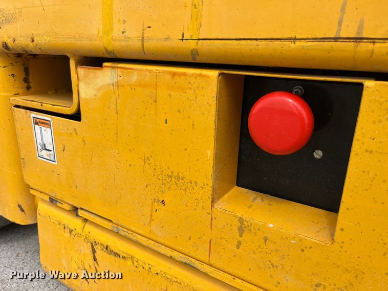 image for item LD9485 2012 Haulotte Compact 2632E scissor lift